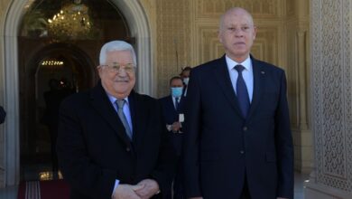 الرئيس عباس ونظيره التونسي