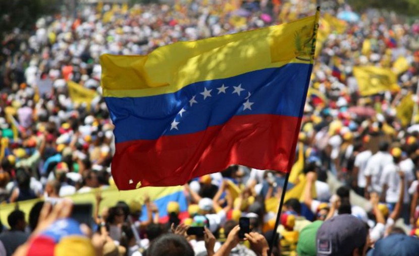 الحكومة الفنزويلية والمعارضة