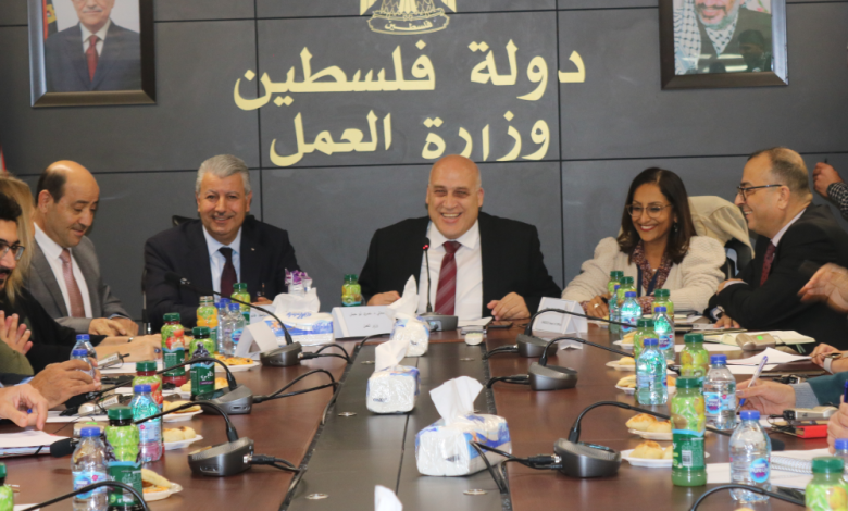 وزير العمل