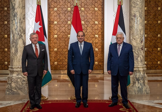 القمة الثلاثية