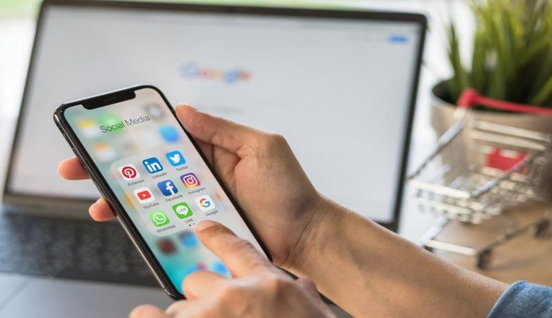 وسائل التواصل الاجتماعي