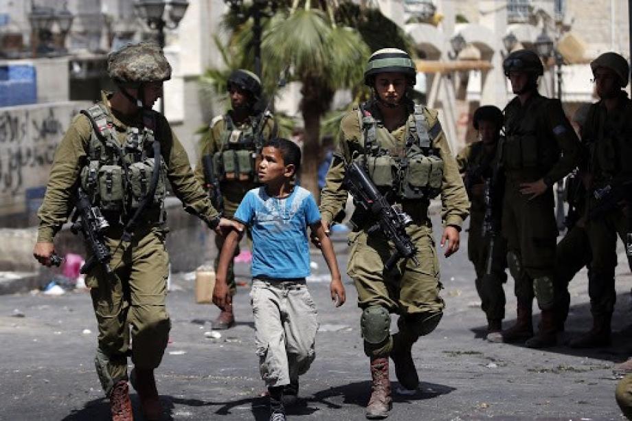 الأطفال سجون الاحتلال