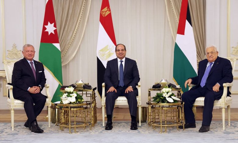 الرئيس والرئيس المصري والعاهل الأردني