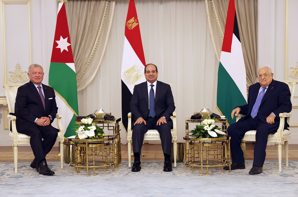 الرئيس والرئيس المصري والعاهل الأردني