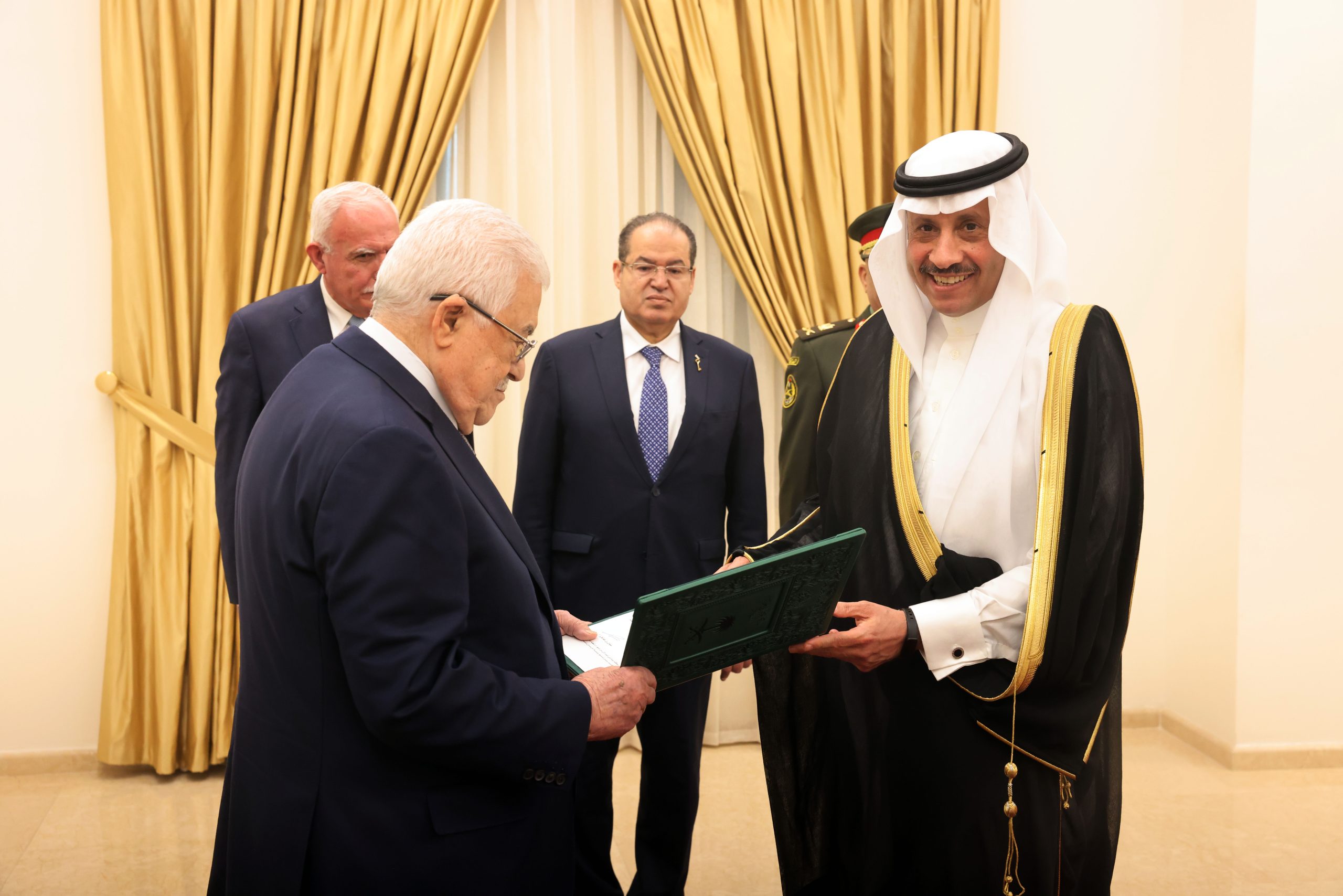 سفير السعودية فلسطين السديري