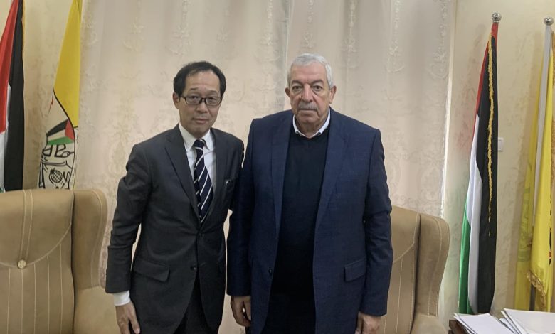 العالول والسفير الياباني.