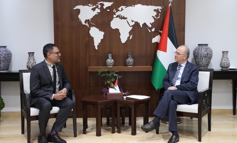 محمد مصطفى + ممثل كندا