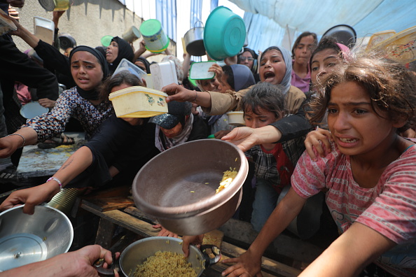 توزيع الطعام في غزة